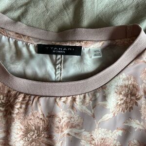 Sleeveless TTahari top.